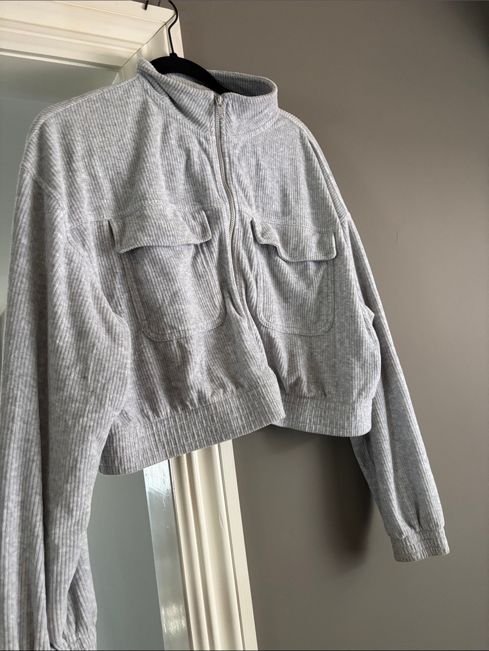 AERIE Cropped Ribbed Zip-Up Jacket in Light Gray